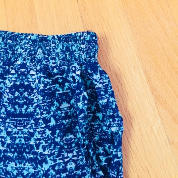 NWT Supre blue patterned shorts with pockets - Picture 5 of 7